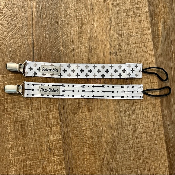 NEW Pacifier Clips - Picture 3 of 5